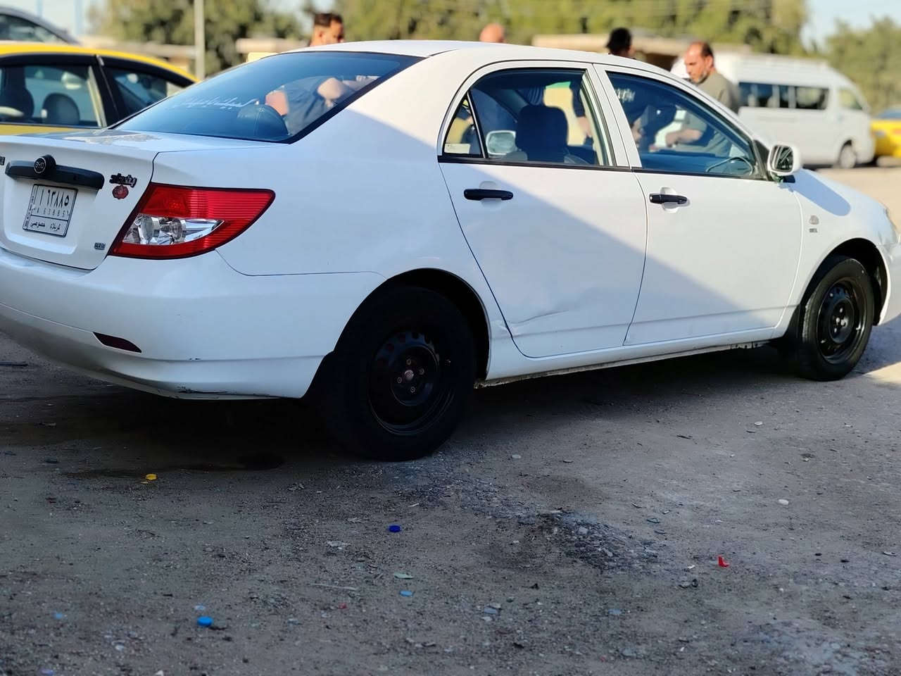 بي وايدي 20 سياره جديده مكينه بيه تبخير بصيط 
بيه جاملغ وبنيد تبديل تعمير شركه
 حداديه كله جديده ستوني مسويه سياره رقمه كربلاء وراعيه بكربلاء وسياره مكملين معاملته بيه براء ذمه سعره73وبيه مجال ***********
