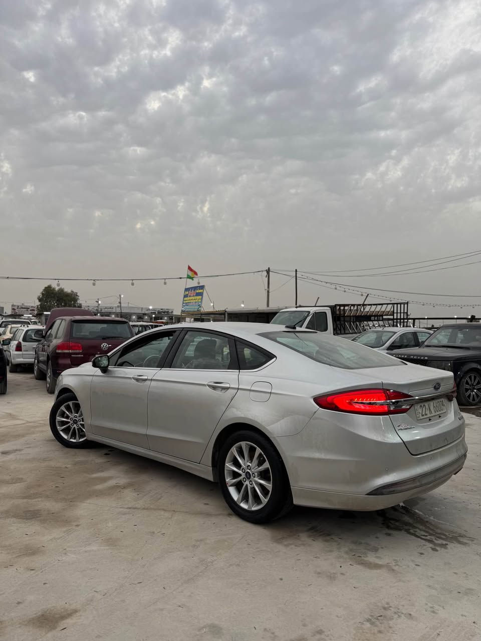 للبيع فورد فيوجن 
مديل ٢٠١٧ SE
سعر مناسب جدا فقط (( 87$ )) 

سياره كير مكينه كهربائية كلها شرط 
بدون اي نقص 

بيها ٣ قطعة سبغ سياره بدون دواخل 

رقم هزه سنوي كلها جديد و باسمي 
سنوي جدد لعد ٢٠٣٠ مداور نفس اليوم 

مواصفات SE : كشن جلد .. كشن كهرباء .. كشن تدفيه .. بصمه .. باب بصمه .. تحكمات ستيرن .. شاشه جبير .. كاميره .. 
*********** واتساب موجود أربيل, العراق
