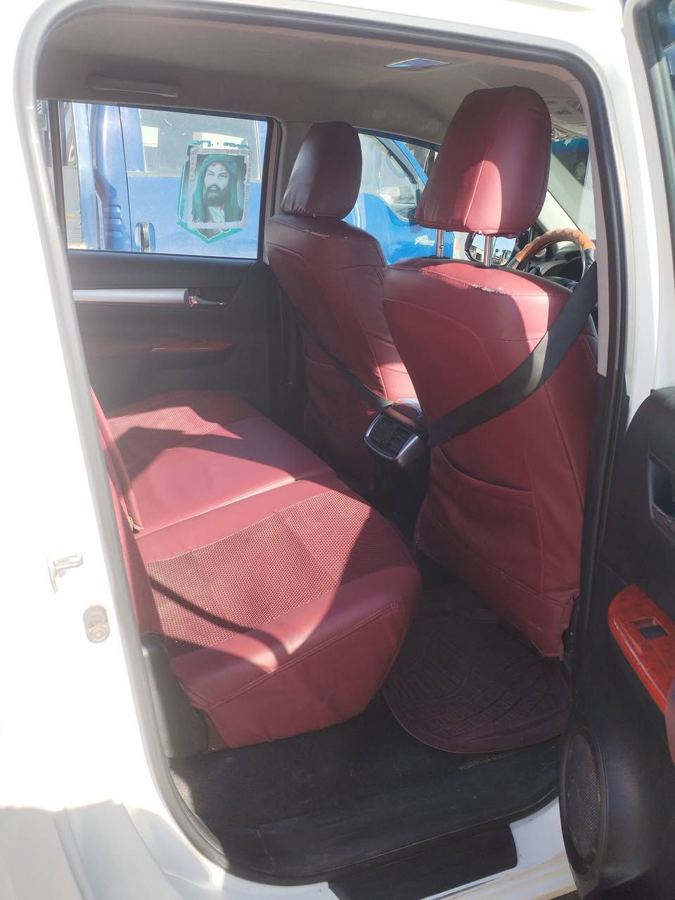 سياره 21 نضيفه سعرها 275 وبيها مجال للتواصل ***********
