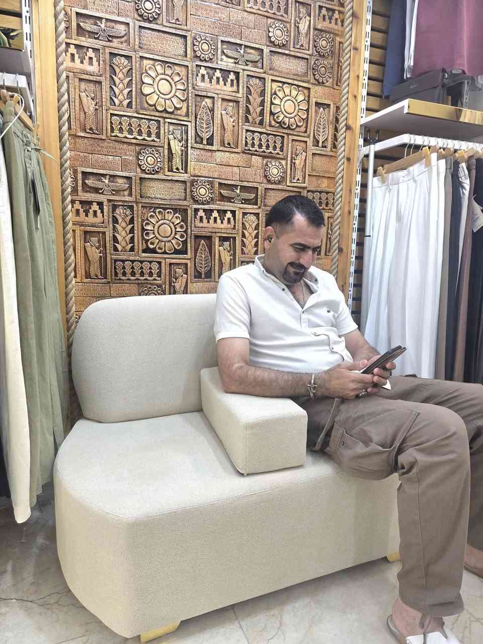 شغلنا وتصميمنا ونجارتنا ودوشمتنا بالقماش الخاولي شازلونة جلوس نفرين حسب الطلب موديل اقواس في خانقين شارع المزرعة محل الصديق العزيز علي سالم أتمنى أن تنال رضاكم واعجاباتكم شاهدونا وتابعونا عبر صفحتنا على الفيسبوك بفرعينا في محافظة ديالى بعقوبة و خانقين مع توفر التوصيل لكل #العراق 
https://www.facebook.com/share/18gN8SrM1h/


**إذا كنت صاحب هذا الإعلان وتريد حذفه لأي سبب، رجاءا أرسل رسالة إلى الدعم الفني**