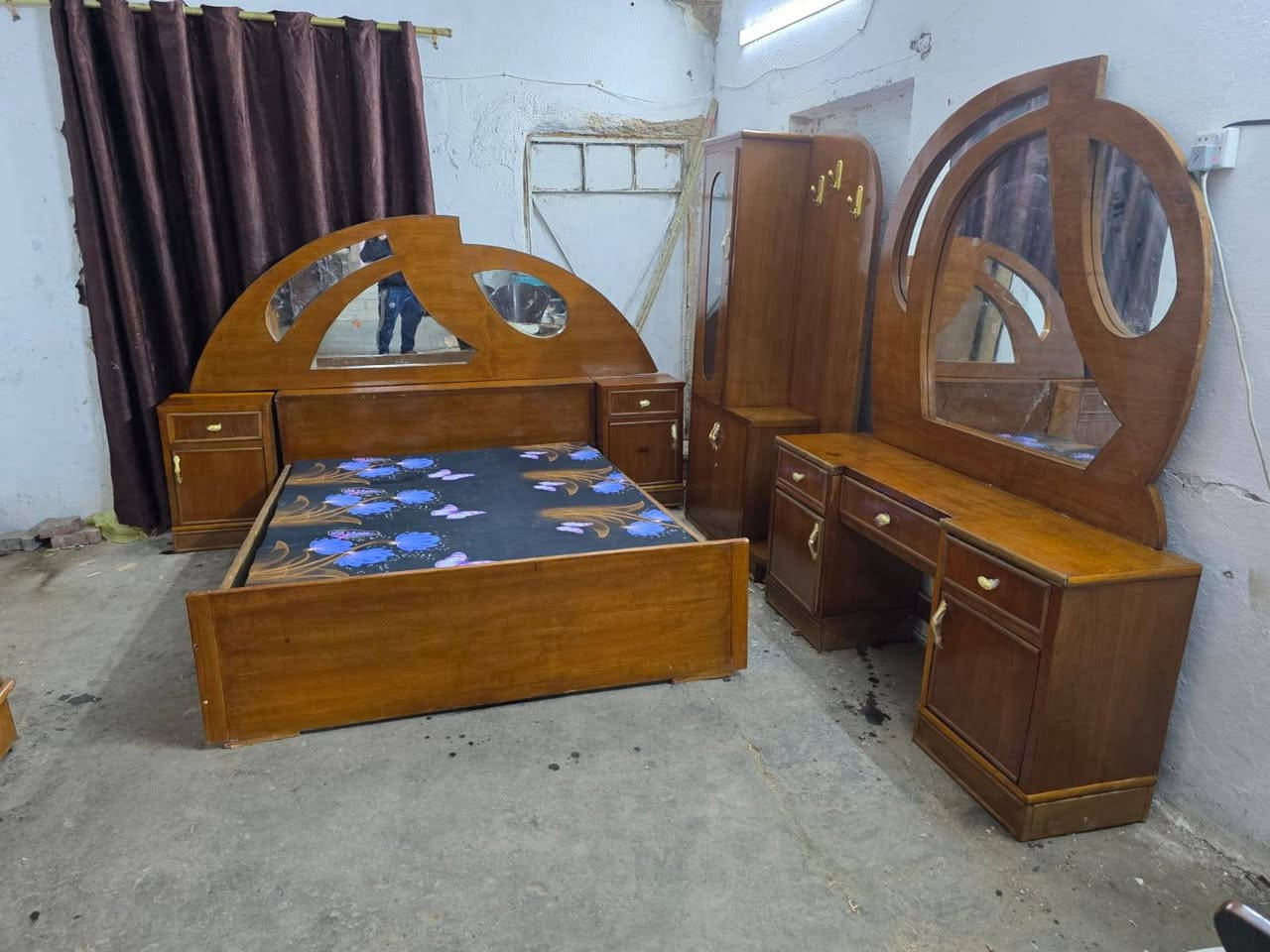 غرفه نوم صاج ام 5باب. ب450قفل اكو توصيل بغداد بكروه فقط لاستفسار خاص


**إذا كنت صاحب هذا الإعلان وتريد حذفه لأي سبب، رجاءا أرسل رسالة إلى الدعم الفني**