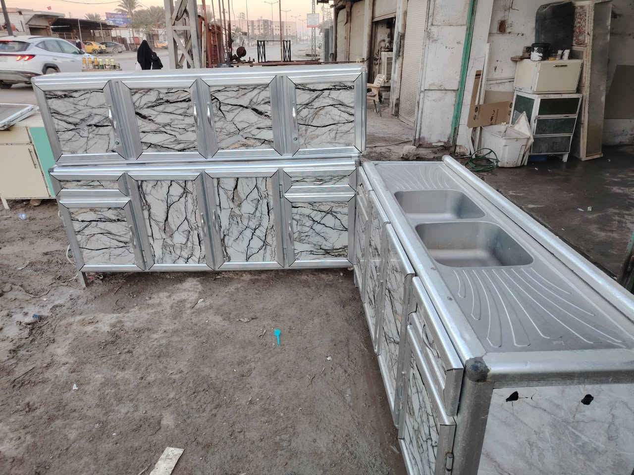 كونترات لبيع كلمن وسعره مكان حله ورديه خارج قرب مستشفى الكفيل وهذه رقمي *********** بيه وتساب ويرهمن مراوس
