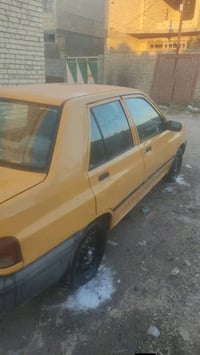 للبيع سيارة صفراء صغيرة بحالة جيدة للاستخدام اليومي. مناسبة جداً للتنق...