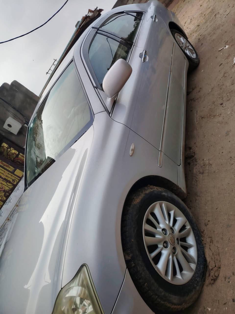 سلام عليكم البيع شاهينه دوات كصه واحده فقط سياره جديده رقم الهاتف ***********
