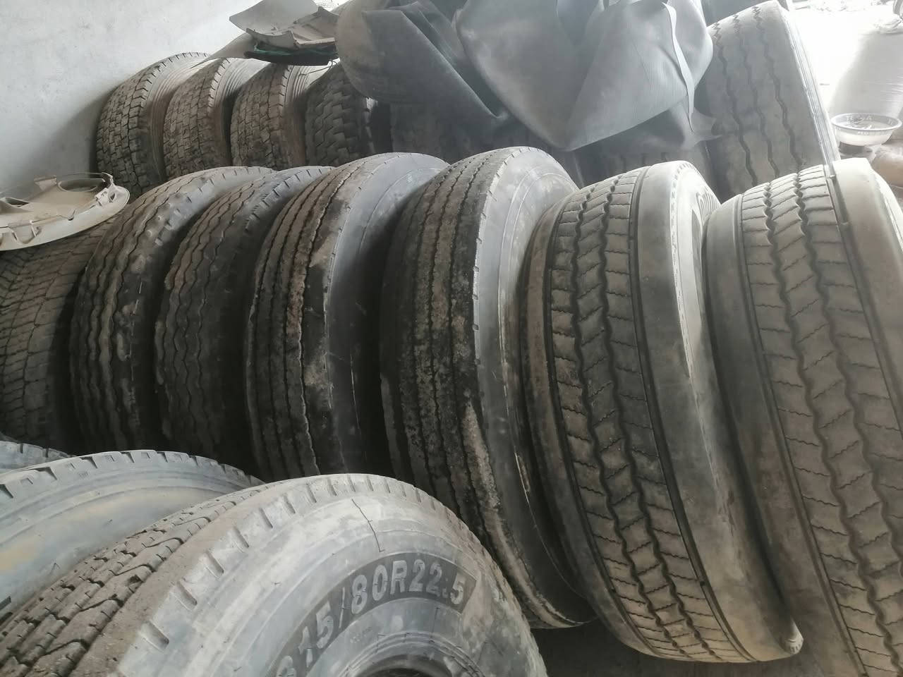 تايرات 22.5باله للبيع +تايرقياس19عله 70+تاير20عله 1000مال مقطوره+ تاير20عله900 مال مقطوره العنوان ألحويجه قرب سيطره الدبس الأتصال ***********
