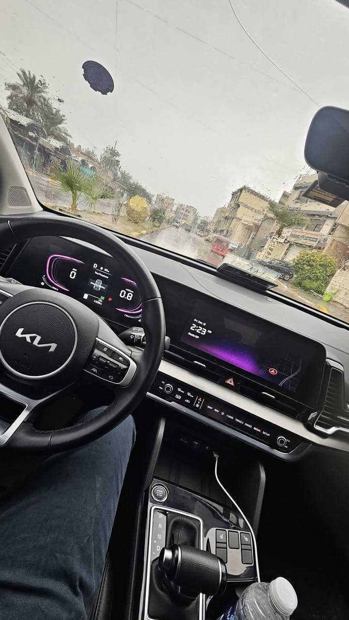 سلام عليكم
كيا سبورتج ٢٠٢٤ ماشية ١٧ الف فئة ex سيارة جديدة جدا دخول جديد حادثها جاملغ خلفي بارد فقط بدون صبغ بدون تبديل بدون دواخل 
السعر ٢٠٠ ورقة بدون لوحات 
للاستفسار 
***********
