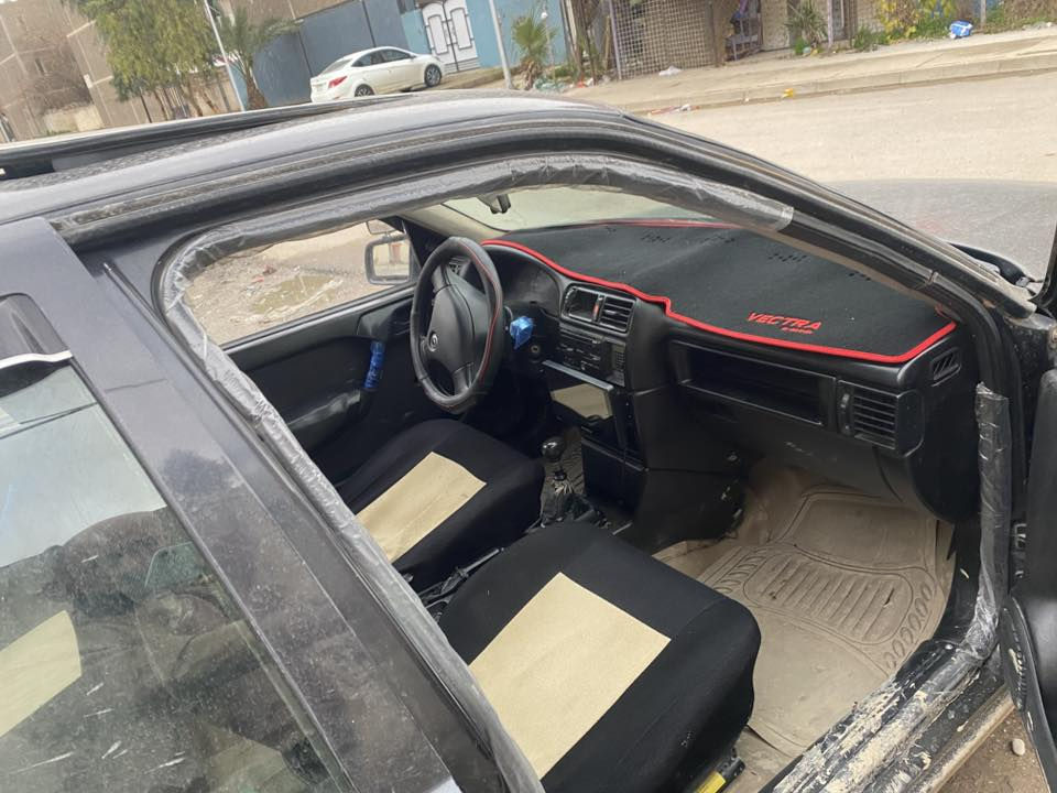 سلام عليكم أوبل فكتره موديل 92
كير محرك تتفيه طخم تايرا جديده وطخم 80بل ميه صباغ ￼ جمالية رقم نينوى مكان شقق الخضراء 
***********//***********
