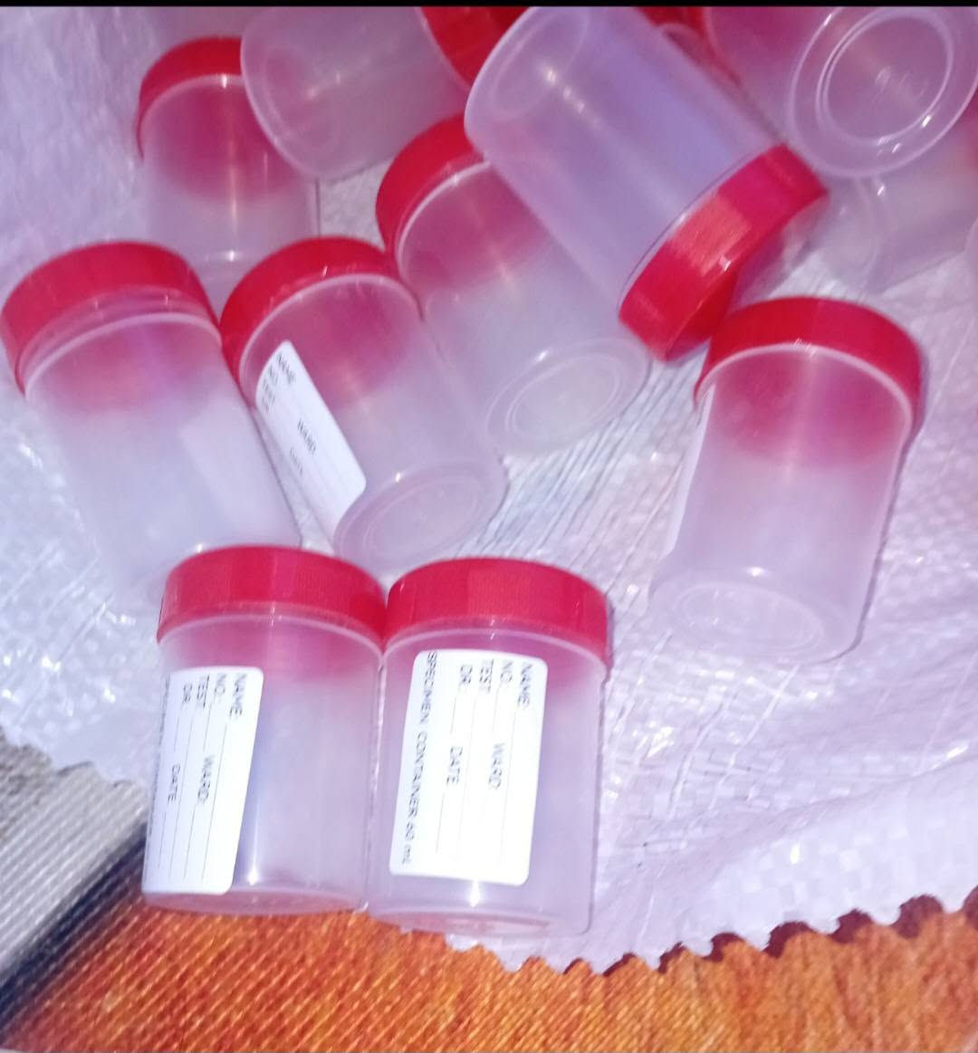 قالب علبة تحاليل مع قالب غطاء العلبة تركي 
وزن 8 غرام 
8 عين 
طابعة رول استيكر صغيرة 
العنوان بغداد
 ***********
