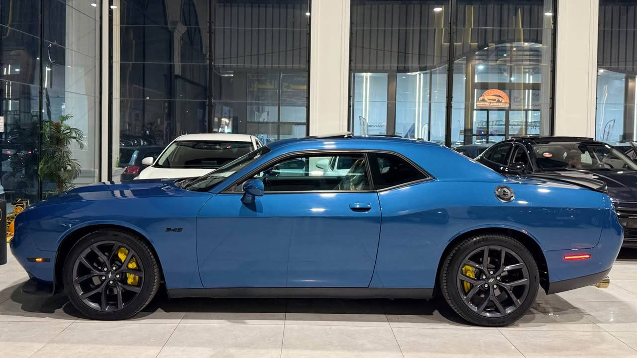 DODGE CHALLENGER 2023 R/T
السلام عليكم اخوان دوج جالنجر 2023 هيمي ٥،٧٠٠ موصفات سلايد، كشنات تدفئه، ستيرن تدفئة بيها بوند و جاملغ صبغ بدون دواخل حادثها كلش خفيف و ماشي 19,000 مايل سيارة كلش جديدة و نظيفة مثل زيرو 
بنسبة السعر: 21,500$ بيها مجال بصيط. 
رقم تلفون 📞 : 0750.374.7447 أربيل, العراق


**إذا كنت صاحب هذا الإعلان وتريد حذفه لأي سبب، رجاءا أرسل رسالة إلى الدعم الفني**