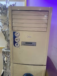هذني السبالت 3طن العدد 2واحد 2طن البيع  اي ستفسار على الرقم 0771023327...