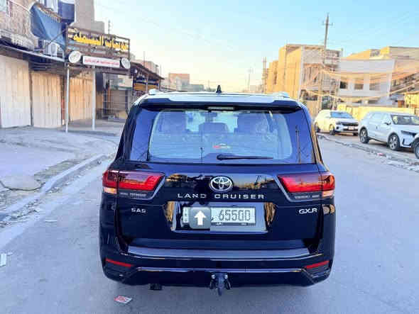 السلام عليكم لاندكروز 2025 ساز ام الضمان بحالة الزيرو مكفولة كفالة عامه مغلفه ppf ماشية 7 الف
مواصفاتها معروفه
3شاشات
رادار
هاند بريك بصمه
اوتو هولد
كشن 3حركات 
كشنات تبريد 
رقم بغداد مميز
سعرها 760$ وبيها مجال بسيط للاستفسار الاتصال. 
*********** بغداد
