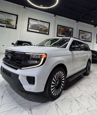 اكسبيديشن  ACTIVE موديل 2025 فورويل@ محرك 6 سلندر ماشيا  11 الف ميل مو...