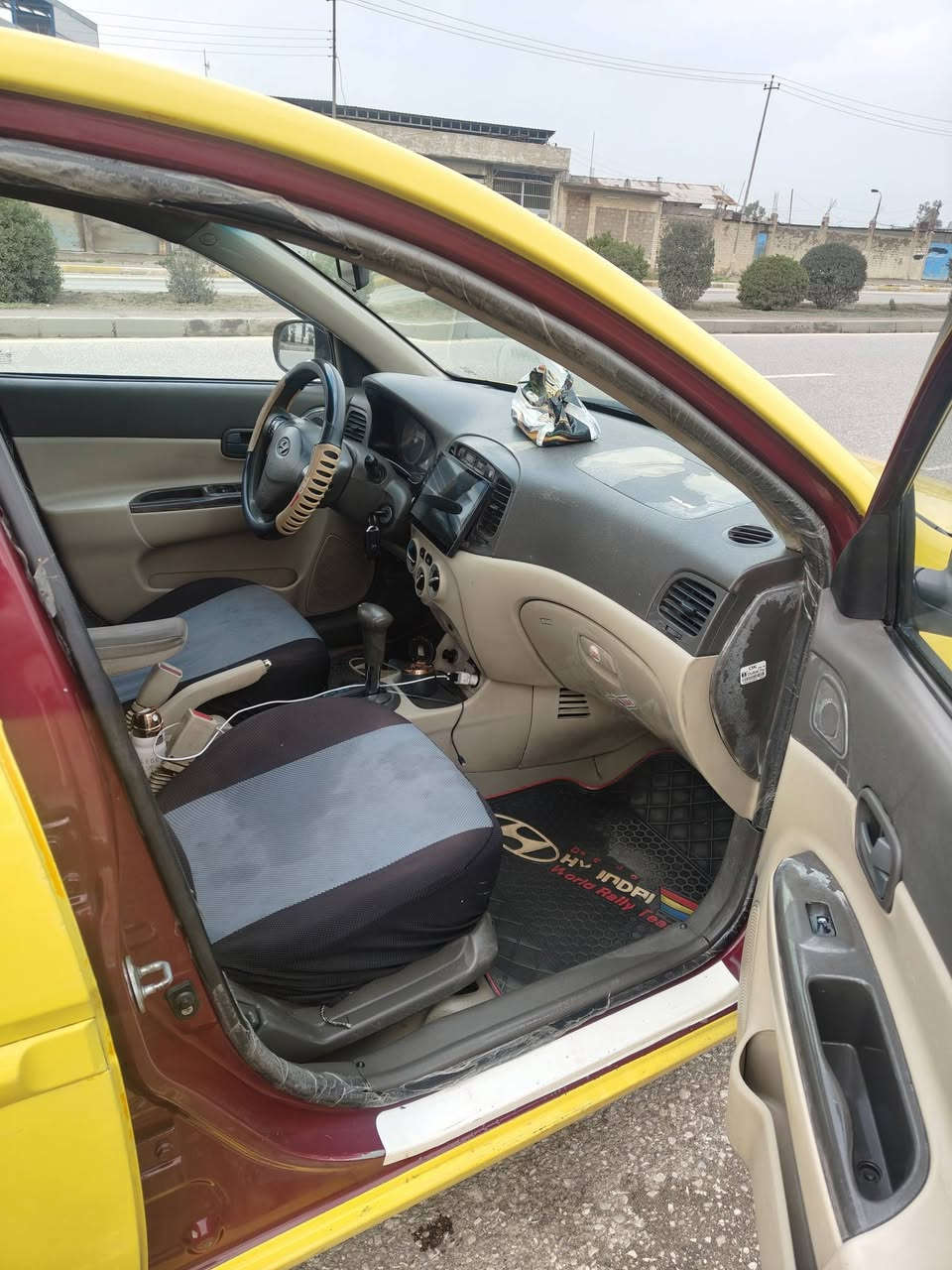 اكسنت امريكي 2009 اني الشرعي هيئه غرامه صفر  منضومة غاز مع كابون بانزين ضرر صندوق ثلاث اصابع فقط بوند والباب السائق مبدلات بدون اي ضرر وبدون اي حادث بدون اي دواخل. سيارة جاهزة كبل للشارع طخم تاير وباتري جديد سعر دفتر وخمسه 
***********
