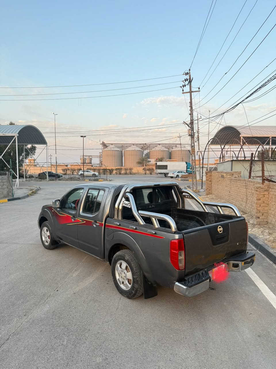 السلام عليكم للبيع فقط نيفارا موديل 2008 كير ومكينه جاهزه السعر 78
رقم الهاتف ***********
