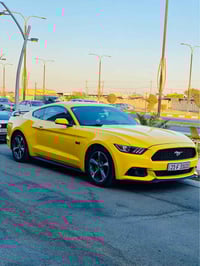 موستنك 2016 v6 كلين تايتل  عليها منضومه زنون عدسات زرع عند شنايزر بــ ...