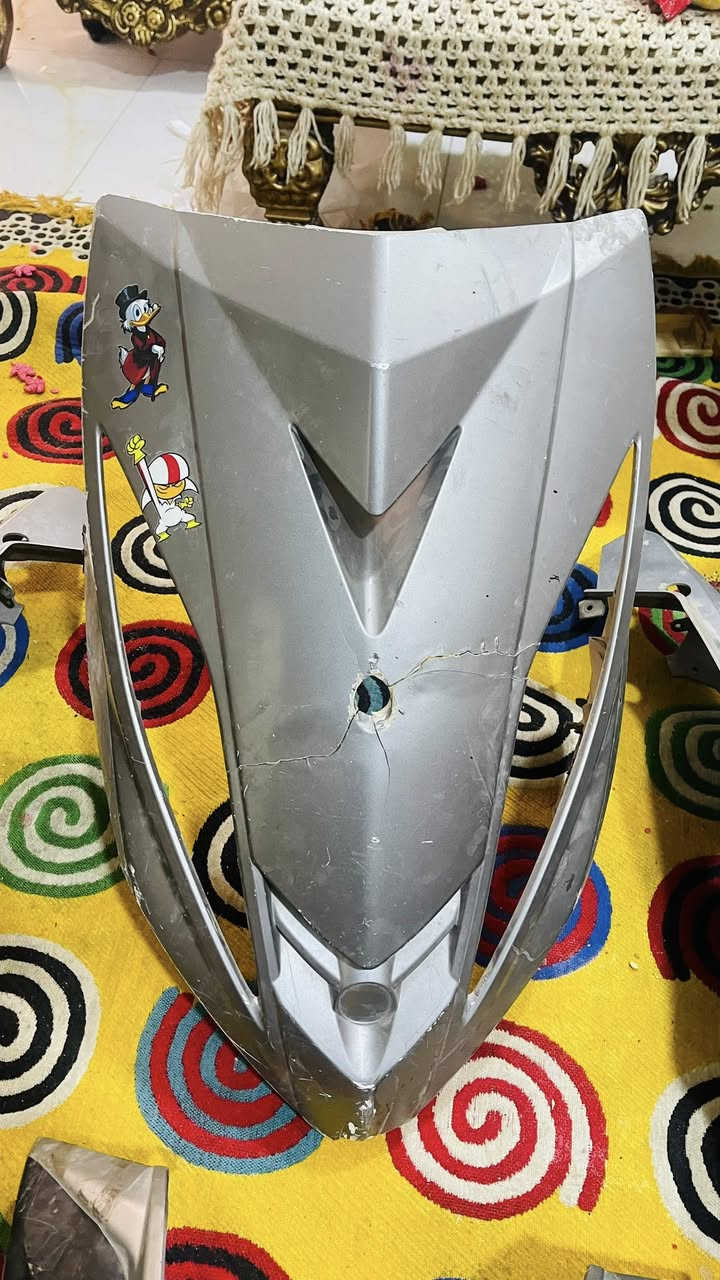 السلام عليكم 
كفرات GTR
لون فيلي (رصاصي)
بلاديه ختم 
كفرات شوي تعبانه 
للبيع السعر 100  وبيها مجال بسيط للشراي
للاستفسار :***********
واتساب : ***********
