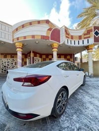 النتره موديل 2020 خليجي  كفاله عامه بيه شويه بارد باب خلفي فقط   فول م...