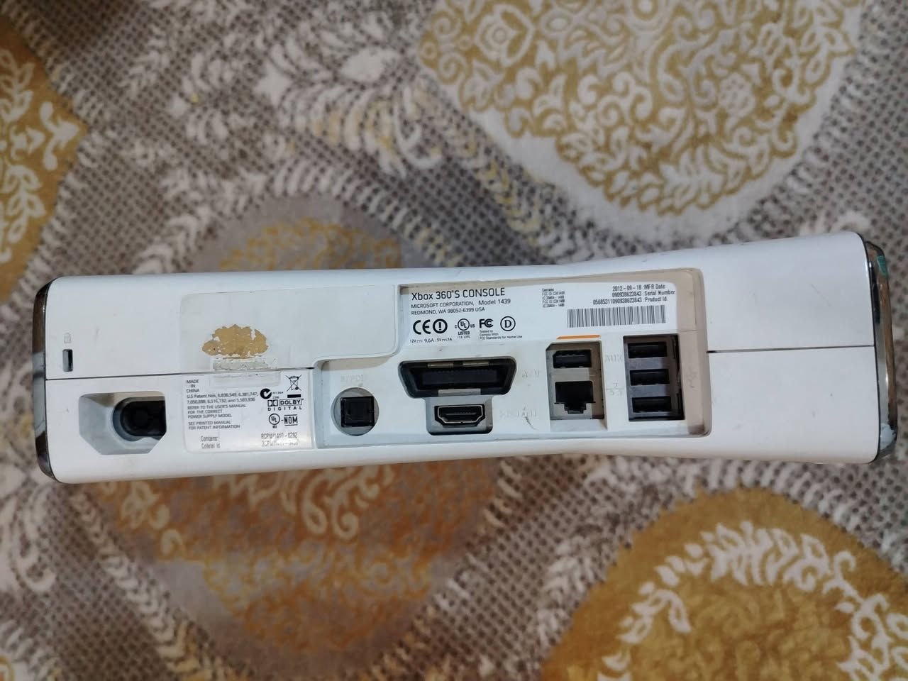 السلام عليكم جهاز اكس بوكس ٣٦٠ للبيع مستخدم قليل نضيف مع 3جوستكات ومحوله وهارد بي 142 لعبع للبيع مكاني كوت الاستفسار يتصل على الرقم هذا ***********
