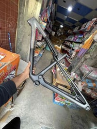 فريم كاربون • مقاس M • مزاد ينتهي ٤م