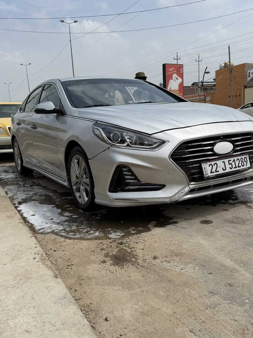 السلام عليكم
سوناته 2019 وارد أمريكي 
فول مواصفات فتحه وبصمه وتحكمات كشن جلد
استيرن حرف دي رياضي تدفئه بلستيرن والكشنات
صندوق ذكي ترحيب
حادثها بامريكا باب السايق والجاملغ الأمامي  بدون دواخل بس صبغ وبلعراق صبغت البنيد والجاملغ بدون دواخل أبيع ٤ قطع بدون دواخل 
للاستفسار ***********
