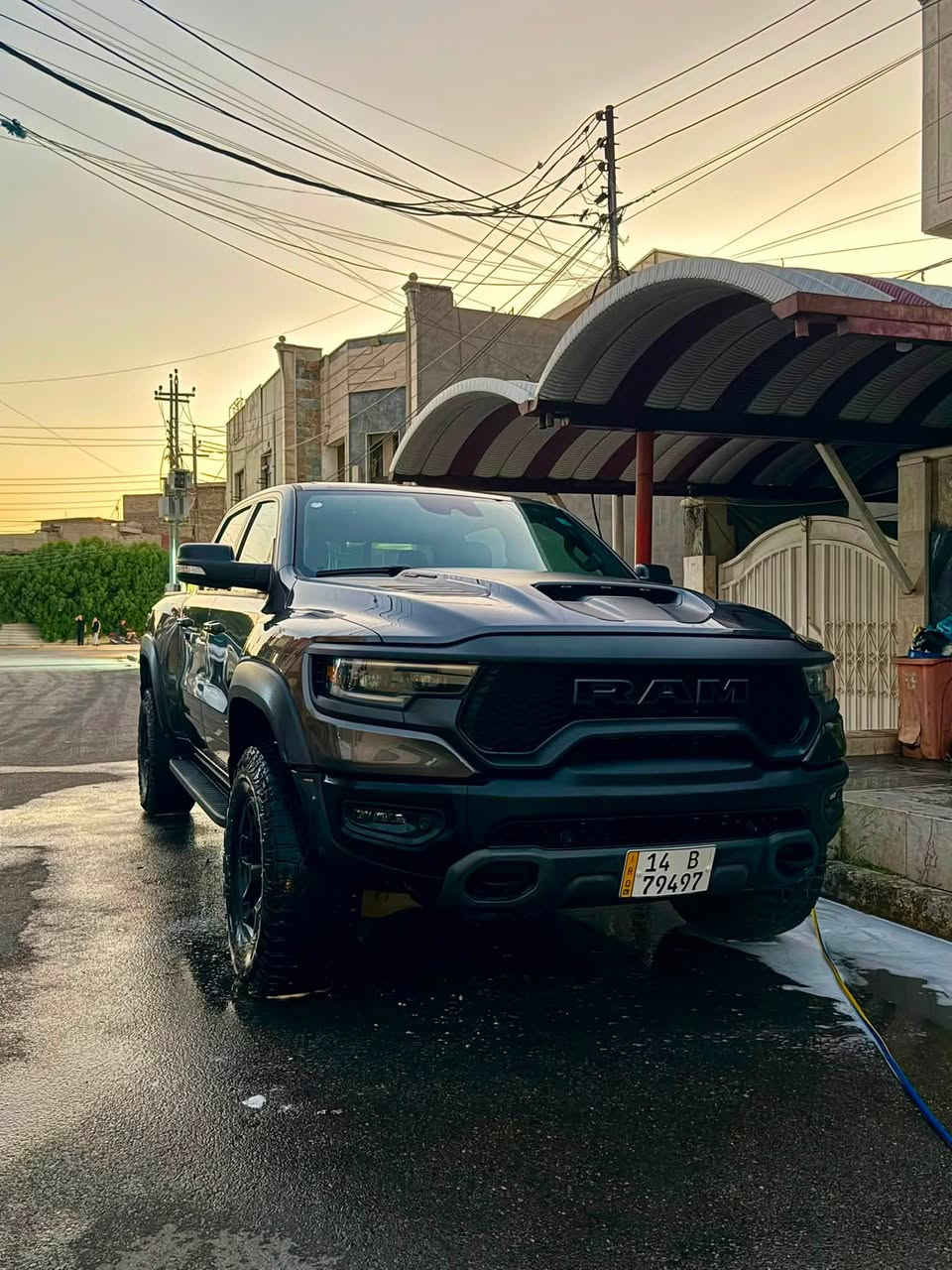 السلام عليكم للبيع DODGE RAM TRX 2021
* وارد أمريكي
* كلين تايتل
* الممشى: 31 ألف كيلومتر فقط
بوضع الشركة
* محرك 6.2 لتر HEMI V8 سوبرتشارج
* قوة 702 حصان
* ناقل حركة أوتوماتيك 8 سرعات
* نظام دفع رباعي (4×4)
* نظام Launch Control
* نظام Baja للقيادة الصحراوية
* شاشة وسطية 12 إنش
* تشغيل بصمة ودخول ذكي
* كاميرات 360° وحساسات
* مثبت سرعة متكيف
* مقاعد جلد كهربائية
* أنظمة أمان ومساعدة قيادة متطورة
عليها برمجة مصطفى ايكل

سبب البيع: التغيير فقط.

للاستفسار رقم الهاتف ***********.
السعر 57 الف دولار

