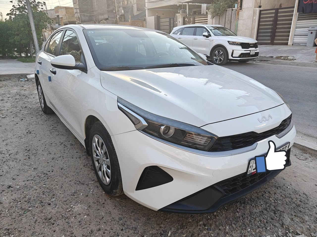 سلام عليكم للبيع سيراتوخليجي موديل2022 مكينه1600حساس خلفي شاشة
داخل جديد رقم بغداد بسمي ماشيه 70
هزه وسنويه ورقام كلهن جدد 
مكفول مابيهه فتح برغي مكان سياره بغداد  الشعب حي تجار
***********
