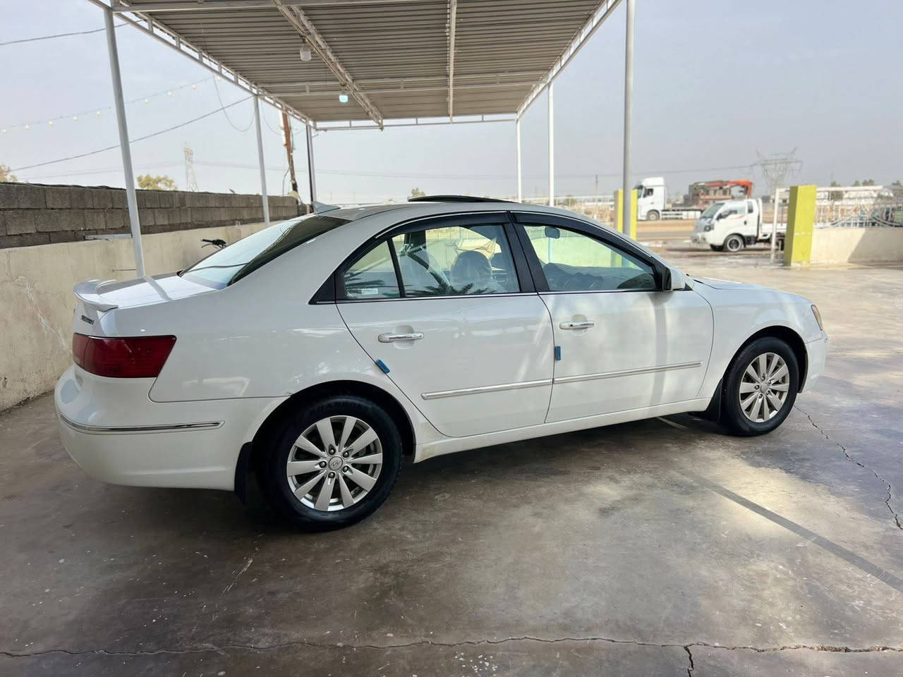 السلام عليكم اخون عندي هاي سيارة سوناتا موديل ٢٠٠٩ وارد أمريكي سيارة مكفوله كفاله عامه  من الدعميه الدعميه محرك ٢٤٠٠ سيارة جديدة لوك شرط عل وضع الوكاله فول مواصفات فتحه بصمه أبواب كشنت كهربائي داخل صاج شرط بدون فطور رقم بغداد ألماني تحويل ثاني يوم محرك وكير وصدر امامي خلفي خير من الله شرط بدون تكشيرة وتكيحل السونار كدامك هم البرد زغير ومكبرة تجي تشوفه اذا ختلف الحجي اني خسار سيارة فول سستم مكاني ديالى بعقوبه شراي يتصل ويدلل وهاذة رقمي ***********
***********
شراي يتصل ويدلل السعر ١٤٢ وبي مجال
