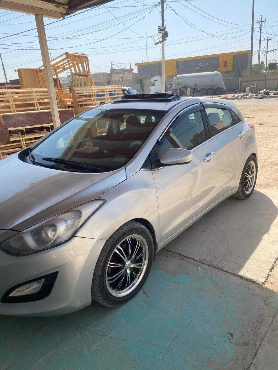 ألنترا هاش باك 2017 وارد امريكي رقم ذي قار مشروع وطني بيها 3 قطع سياره نظيفه شاشه كامره حساسات فول مواصفات 
السعر <95> وبيها مجال 
للتواصل واتساب اتصال / ***********/***********
