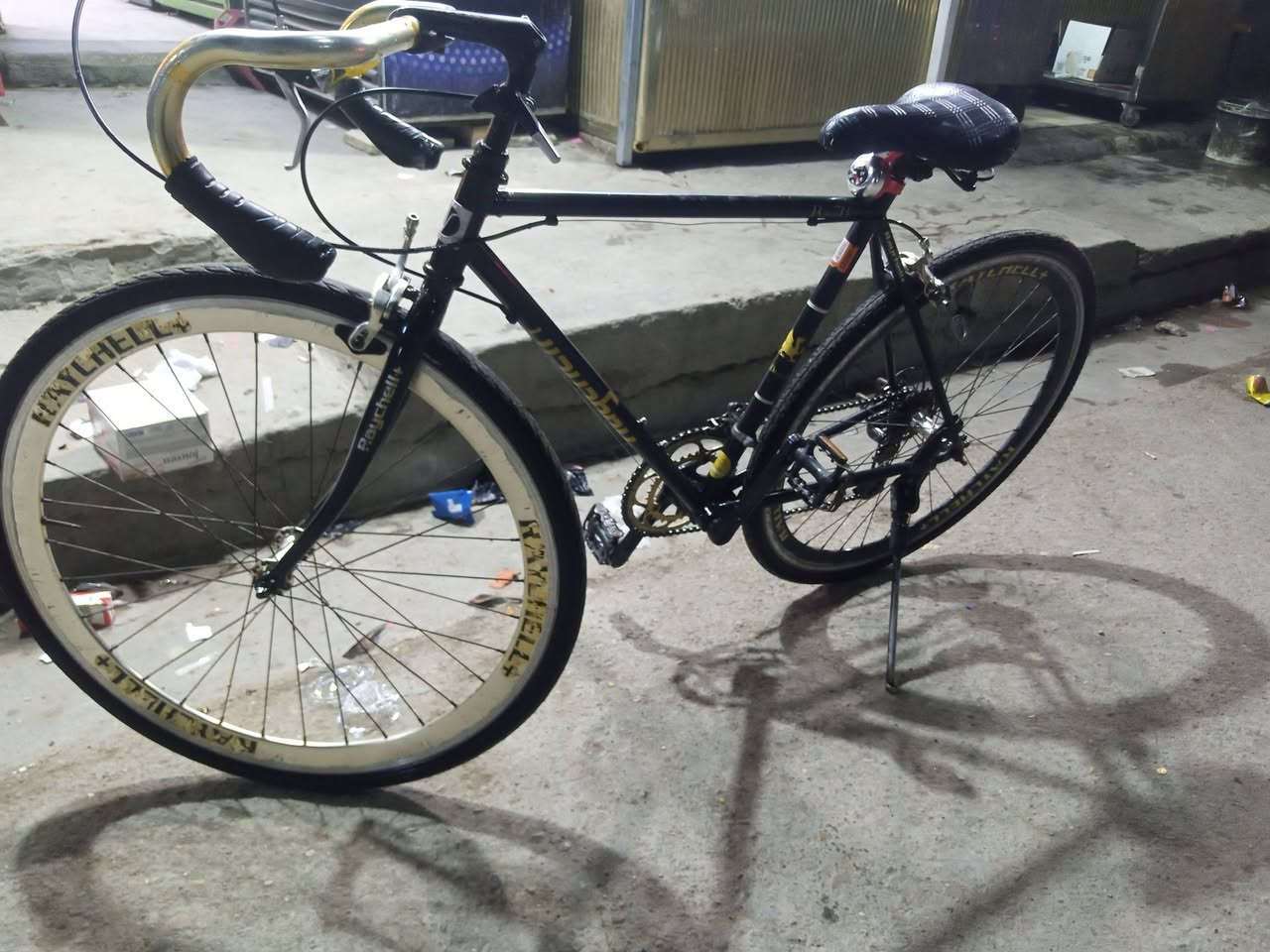 السلام عليكم من رخصت الادمن وافق على المنشور 🌹  C700  
البيع بايسكل جديد مستخدام قليل سريع طياره. 9 نمر بي. خفيف و سريع 
سعره 90 وبي مجال الشراي  هذه رقمي الشراي 
***********
عنواني مدينه.
