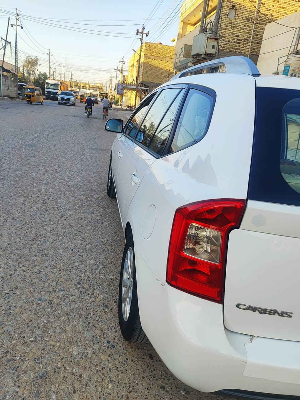 السلام عليكم كيه كارنز موديل 11 رقم ميسان مكينه 2000 فول السياره 7 راكب ماشيه 165 مكان السياره ميسان الشراي يتصل *********** السعر 123 وبيه مجال السونار داخل المنشور
