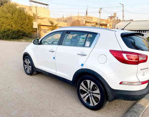 سبورتج ٢٠١٢ رقم بغداد السيارة فول خليجي محرك ٢٠٠٠ دوش مكفوله من كلشي اي نقص مابيهه صدر جديد
بصمه تشغيل وبصمه ابواب اشارة بالمريء حساسات كامرة خلفيه بانوراما بصمات عدد ٢ تدفئة وتبريد والسيارة بدون اي حادث بس بارد بسيط كما موضح بالسونار 
السعر ١٦٠ وبيهه مجال بسيط ***********
السيارة باسمي ثاني يوم تحويل مكاني بغداد
