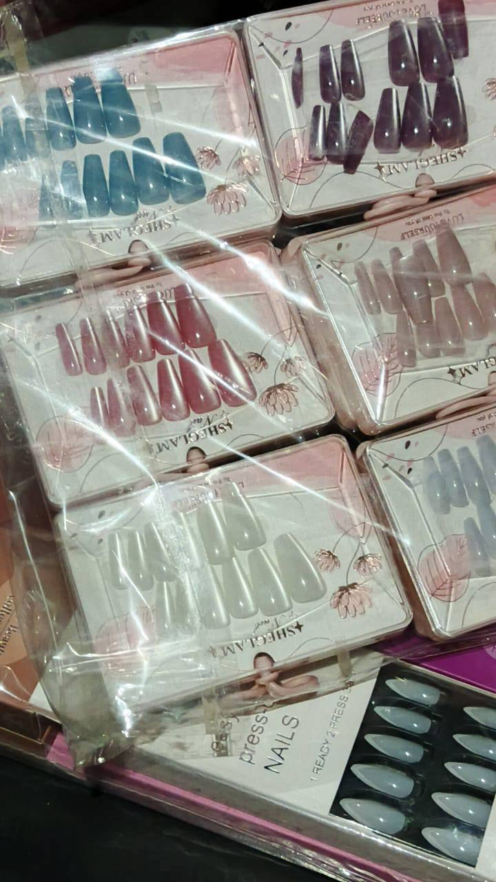 مساء الخير بنات حبيباتي 🫣🩵..
رجعت وياكم بعد انقطاع بشيء اجمل وان شاءلله يعجبكم🤭✨♥

سويتلكم عروض ع الميش والصبغ.. تسريح الشعر الحار.. 

الحفافة ثابته ع5 الاف..  
ورموش اسبوعيه ايضا متوفره.. ✨🩵

ووفرتلكم هذه المنتاجات الحلوه مثلجن ياحلوات🩵🙈..
وايضا توجد منتجات عنايةهواي لم انشرها بعد🩵 

لان تستاهلون الشيء الحلو والاصلي.. 

اي سؤال للاسعار ادخلن خاص حبيباتي 🩵.. 

والتريد تشتري منتج ادز صورته.. 

وان شاءلله تعجبكم كل الأسعار وشرط كله الاصلي😉🩵.. 

العنوان دور الزراعة الاولى.. قرب مكتب منفذ القسور..


**إذا كنت صاحب هذا الإعلان وتريد حذفه لأي سبب، رجاءا أرسل رسالة إلى الدعم الفني**