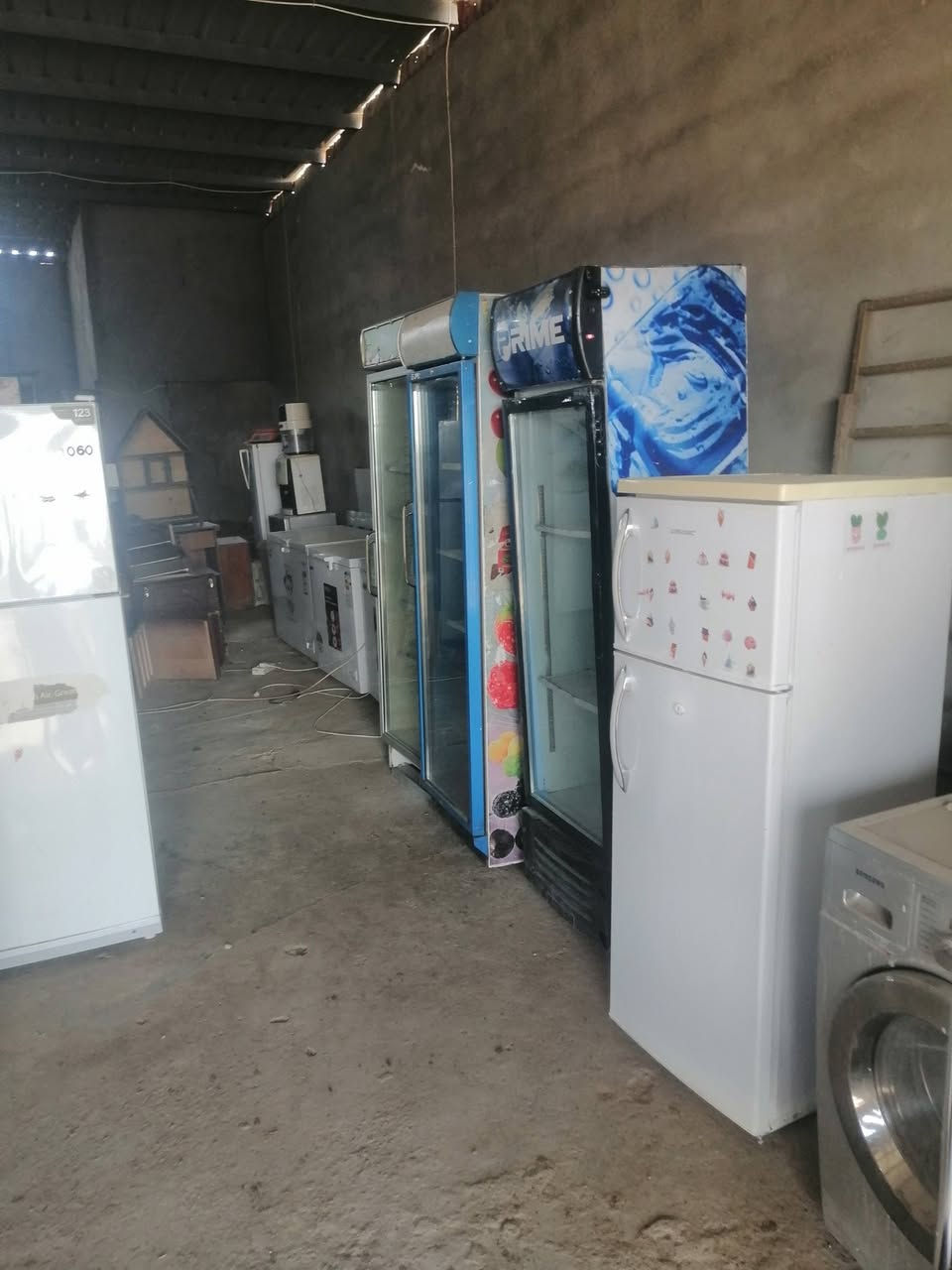 غرض مستعمل للبيع عنوان مخيم كبرتو تابع دهوك رقم واتساب *********** محل بيوار شنكالي رقم واتساب *********** توصيل اكو
