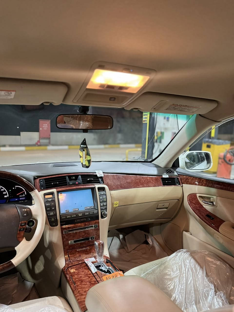 سەرەتا بەناوی خوای گەورەو میهرەبان
تویتا کڕاون شاهینە بڕاوە بڕاوە 
بۆفرۆشتن
سعری ٥٢گەڵا کەمیک مەجال
شوین قەزای دوکان
ژ.م***********
٢٠٠٧بەسمە ڕەساسی
١٨٠ گەورە بە بچوک
بی بۆیاخە سەیارەکە
مەرخوبی بازار. بی دوکەڵ
٢دوگمە. شاشە کامیرا  
٥بەسمە
ناوزەرد
٧٨هەزار هەقیقی ڕۆشتوە سەیارەکە ناو پاکەتە📦
کامل جائز کراوە  
بلوتوزی بیلادی بۆ دانراوە
بۆ ٢٥٠مەسرەف مەگەڕی 
پۆڵیشو حەمام کراوە
هایدرۆلیکی گیڕی گۆڕاوە
ڕۆنی مەکینەی گۆڕاوە
تاقم بانسو فلنجەی تازەی خراوەتە سەر
٤تایەو ویلی لۆک لۆکی لە سەرە
دەعمو لیدراو گیڕو مەکینە تەبرید هەموو گیانی بەشەرت
سعری ٥٢گەڵا کەمیک مەجال 
لەقەزای دوکانم 
ژ.م***********
