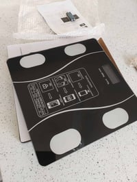 ميزان ذكي • ينربط بالموبايل • معلومات الجسم