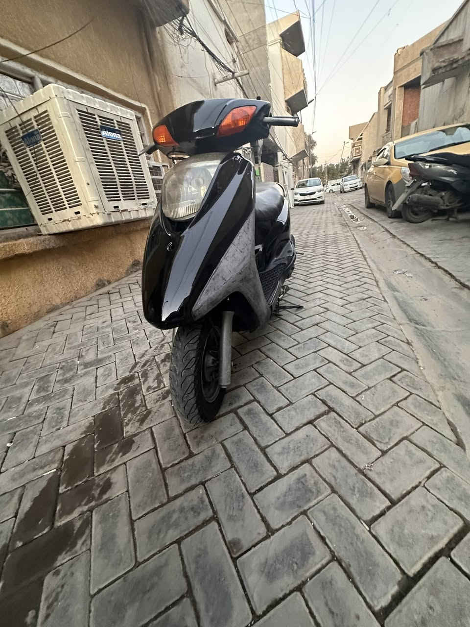 سلام عليكم بريز لايت جوه للبيع كفرات تجاري الدراجه نكره لصبح لعصر بليل شوكت متجيه نكره نقصها بس باتري كفراتها تجاريه سعرها 500 مكاني جامع النداء***********
