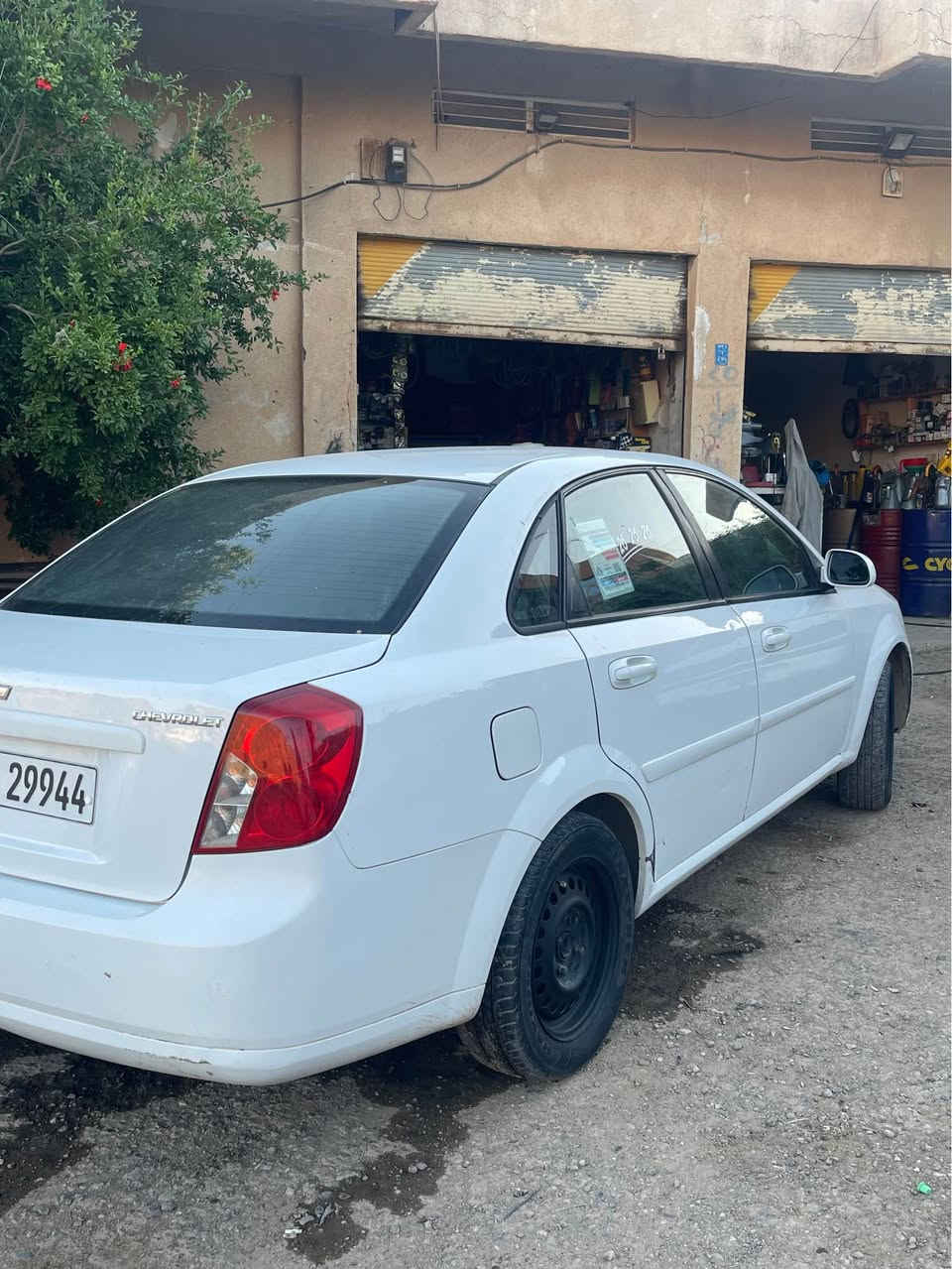 Optra 2011
ده عمو ليدراو هيچي نييه يه ك بست سبوخي هه يه 
سه قفي ٢قوبي بچوكي هه يه  ما با قي هيجي دي نييه رقمو ژينگه تا ٢٠٣٠ نويه 
كا مل سيرفسي عامي بؤ كراوه 
٧٩ وه ره قو مه جا ليكي كه مي تيدايه 
*********** أربيل, العراق
