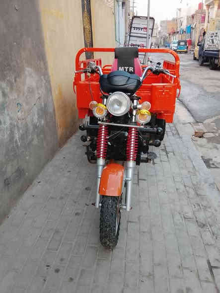 ستوتة سوبر متيار موديل 2021 تعمير خمسة وعشرين وراق السعر مليون ستمية وبية مجال  العنوان البصرة الحياني شارع التميم ***********
