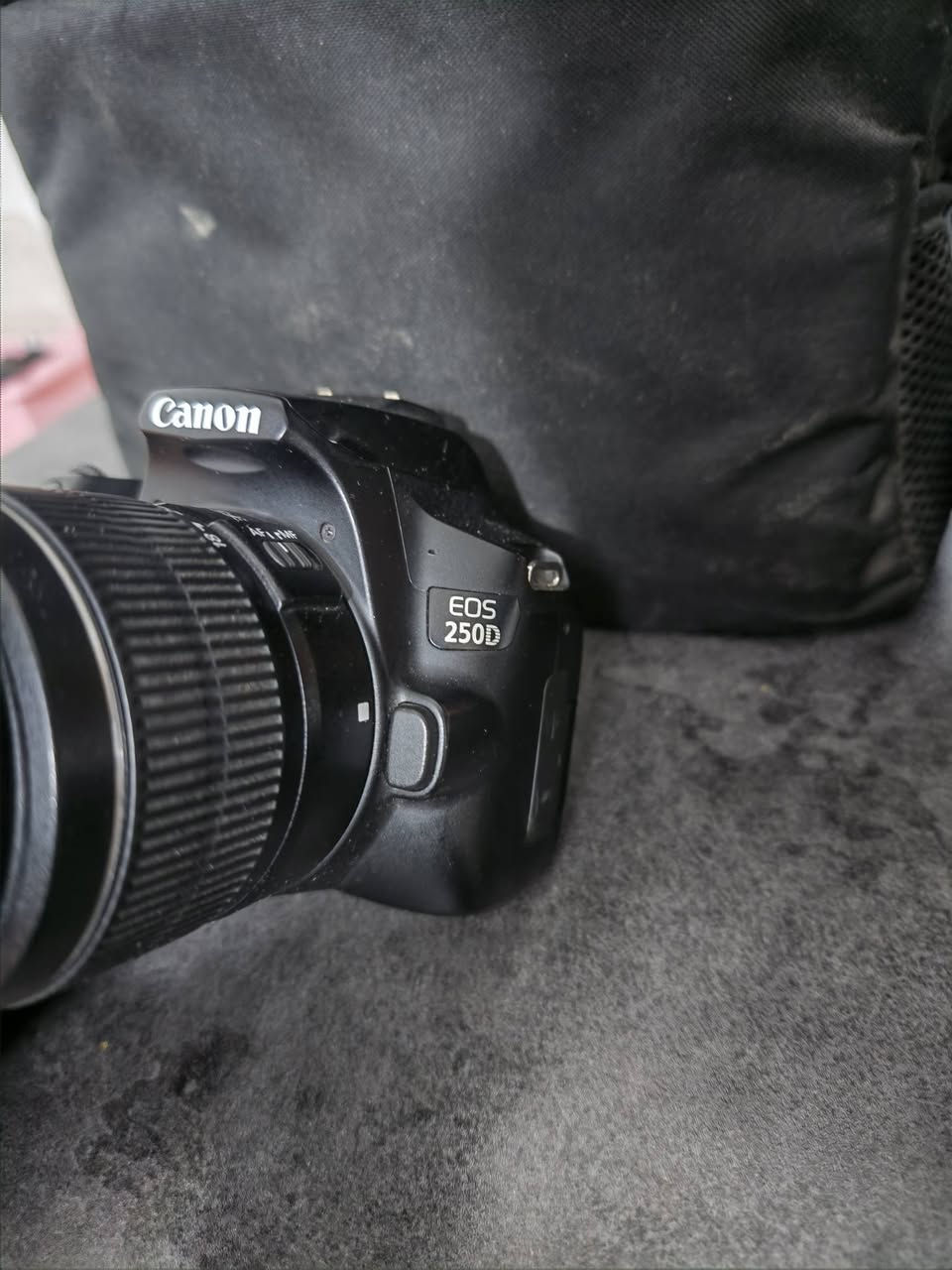 كانون 250d
كاميرا جديدة استخدام شخصي فقط فقط 
محتاج فلوس واريد ابيعها قيم سعرك بلي يرضي الله


**إذا كنت صاحب هذا الإعلان وتريد حذفه لأي سبب، رجاءا أرسل رسالة إلى الدعم الفني**