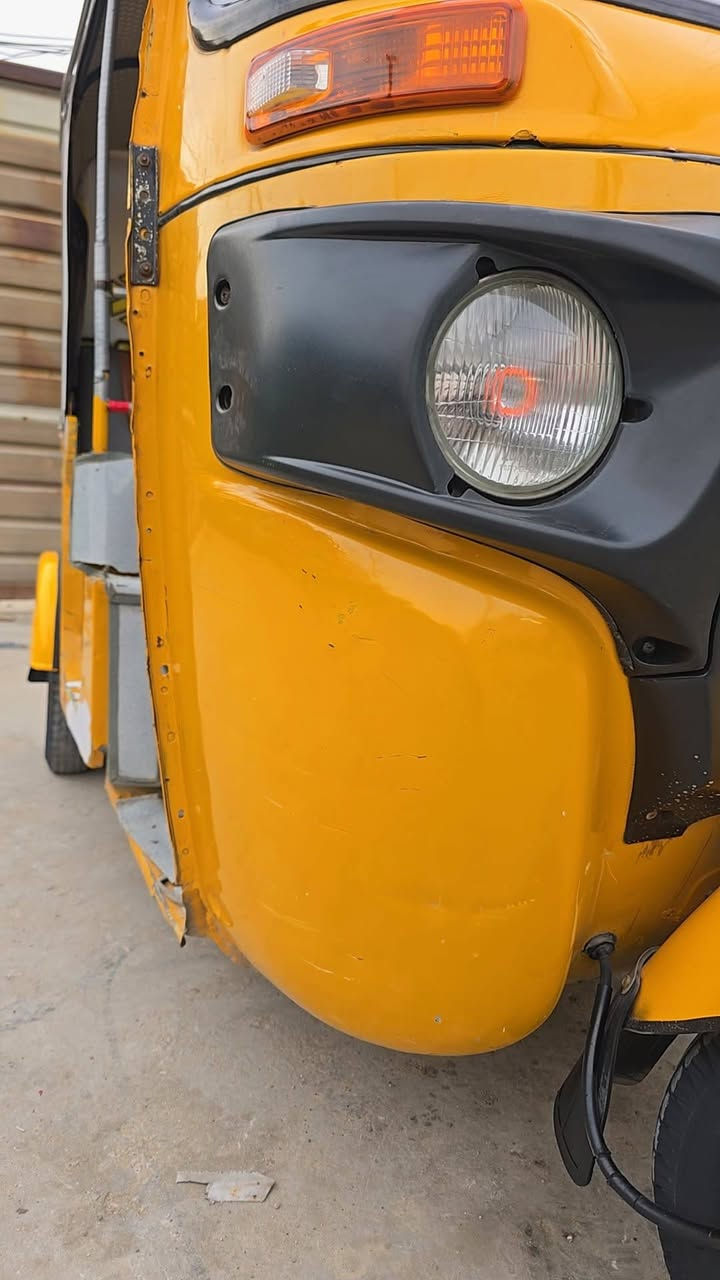 للبيع موديل 20 شهر12 رقم وسنويه تحويل مباشر مكينه وكير وكسن مكفولان تخم تاير دبلات جدد سيبايه درك مسجل سبير الجك جادر يغطي التكتك كهربايات شغاله اطيك بيها تراي يخبل وين تريد روح ترايك لكربلاء  مكاني بغداد الصدر السعر تصال ***********
