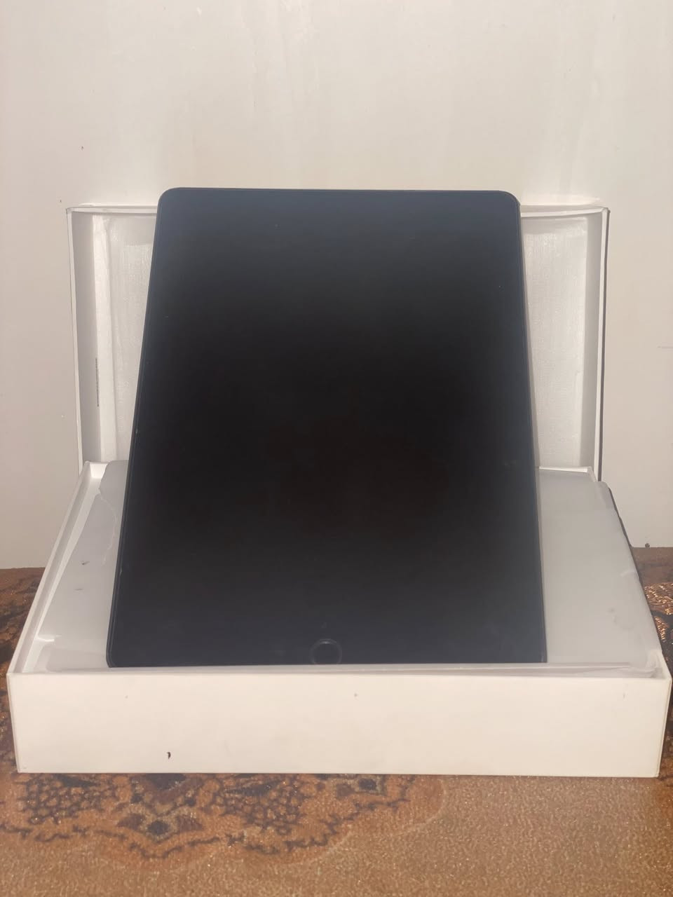 سلام عليكم المنشور بس لليدور نضيف ايباد تسعه ذ٢٥٦ ايباد جديد استعمال دراسه البطاريه تقره ٩٧ مكان زعفرانيه رقم ***********سعر ٣٢٥ بي مجال شي قليل كلش لان اني مأخذه ٣٩٠
