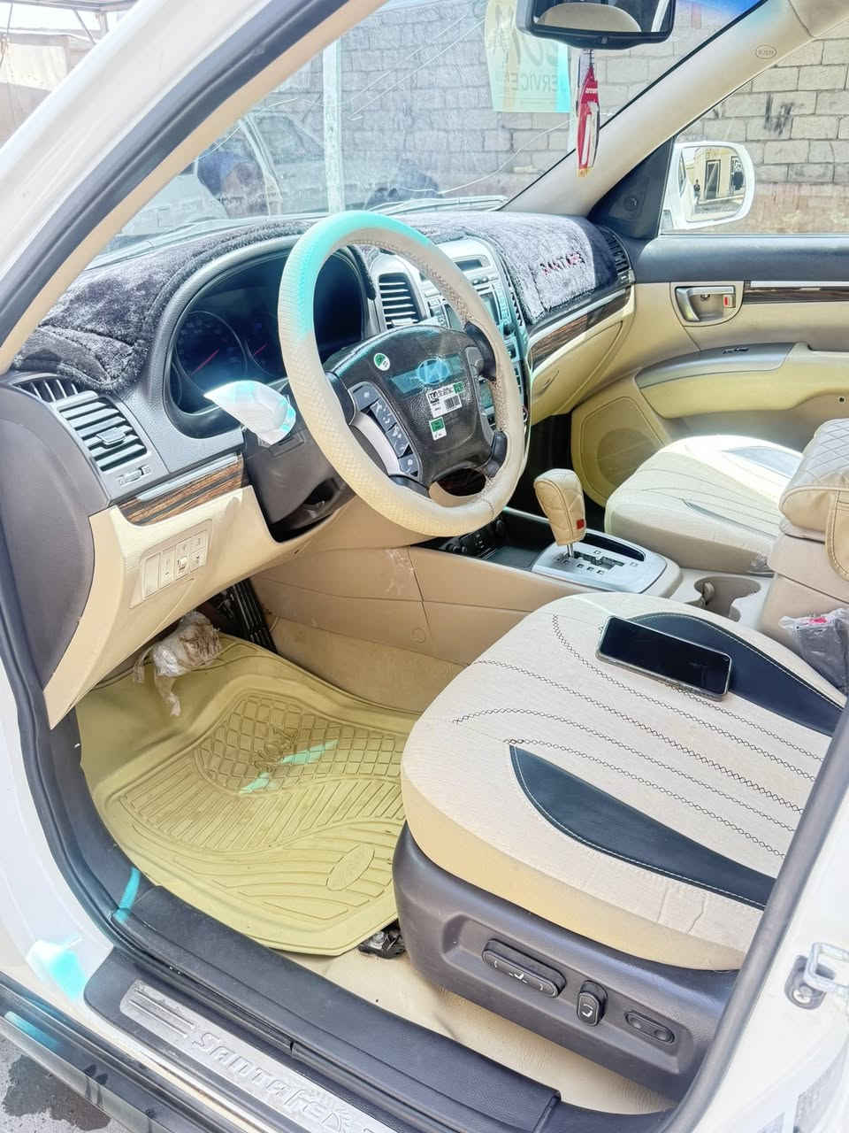 سنتافي 2011خليجي كلين فول الفول محرك 6 محرك كير تبريد جاهزه من كلشي ماشيه 157
السعر 160 بيها مجال

للاستفسار 
***********
