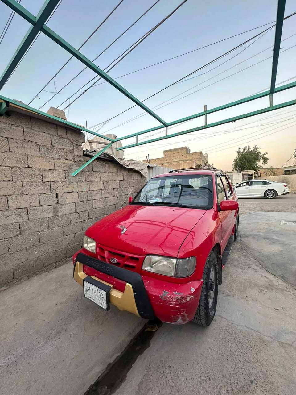سيارة سبورتج 2002
* اللون: أحمر
* السيارة نظيفة ومرتبة
* المحرك والشاصي بحالة جيدة
* استخدام شخصي
*  مكينة ، كير (اوتماتيك) ، صدر بحالة جيدة 
* تبريد شغال
* تخم تاير جبلي
* المعاينة خير دليل

الموقع: (بغداد - الزعفرانية)
للاستفسار: ***********
