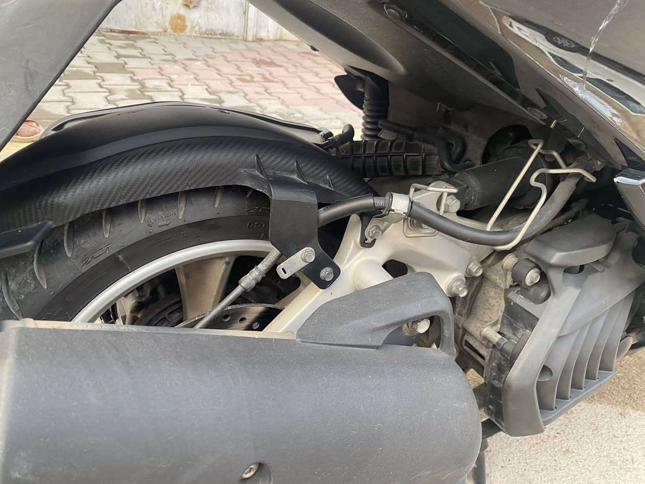 سلام عليكم دراجه ماجسته اس ياباني الدراجه كفاله نازله من الرمبه صارلها 3 اشهر سعرها 12$ وبيها مجال حك جيه العنوان بغداد الحسينيه مال راشديه رقم الهاتف *********** الخاص مقفول .
