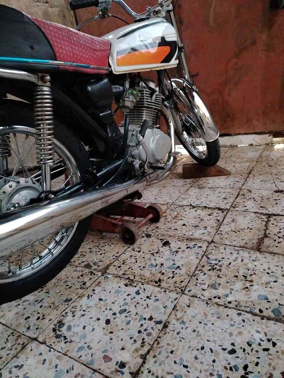 سلام عليكم دراجة البيع علة فحص تجي تفحص وتاخذة مكاني سماوة حي شهداء الي يريدة ينتصل علة هاذة رقم (***********
