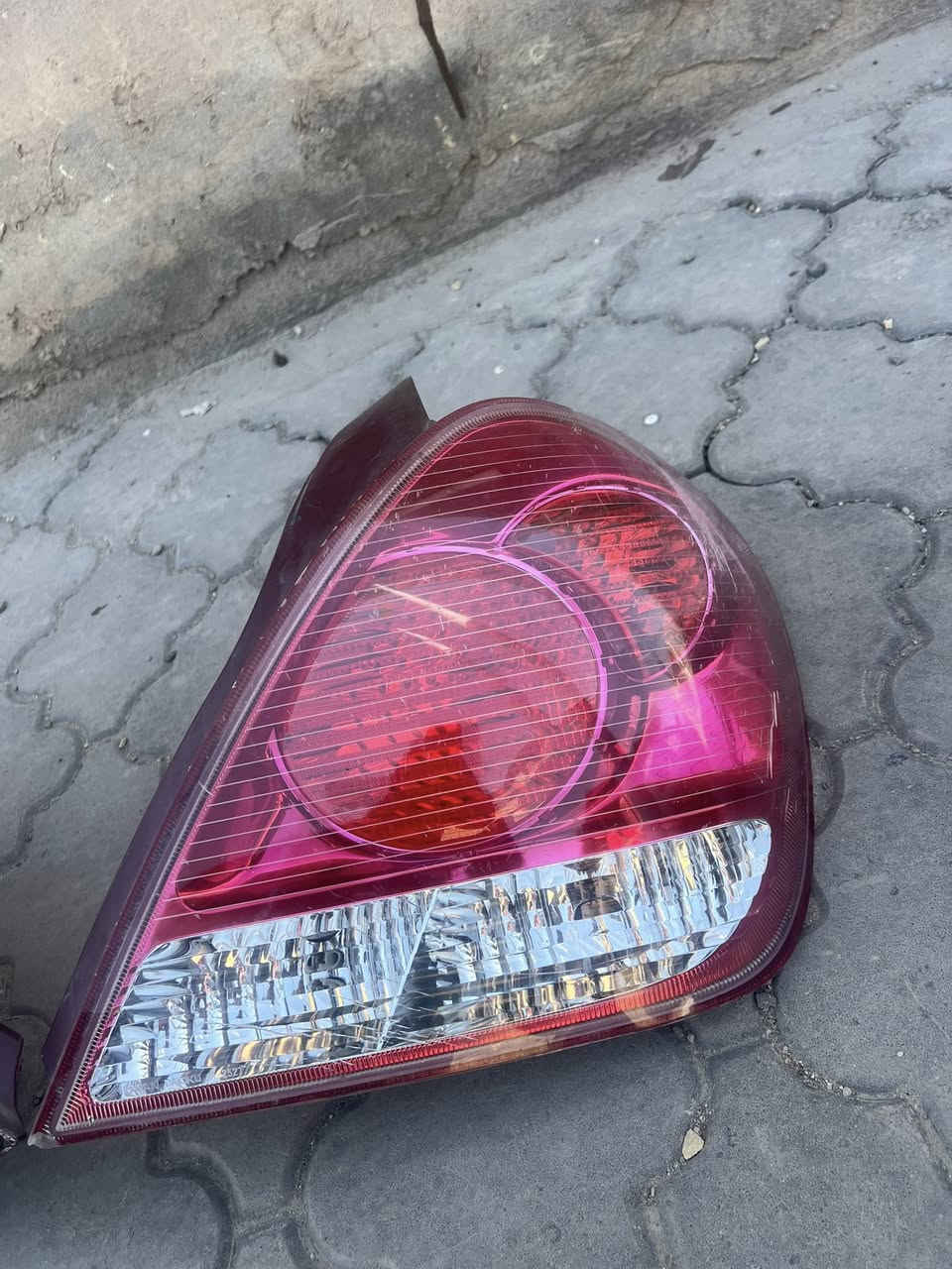 السلام عليكم زوج بك لايت سني ياباني كرستال الأصلي مال كصه  مكاني بصره زبير رقمي***********
