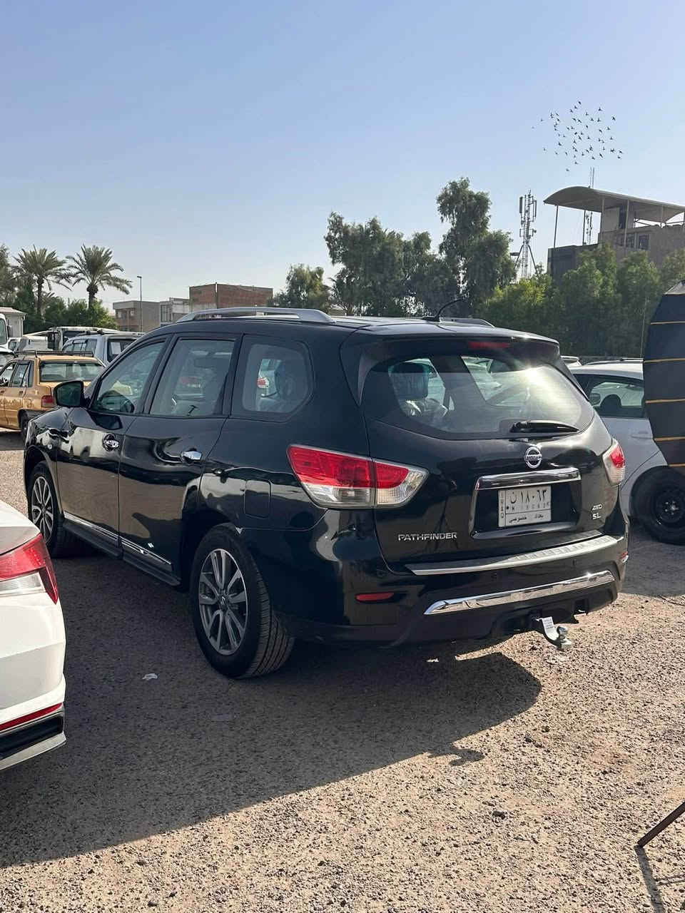 سلام عليكم نيسان بات ڤندر موديل٢٠١٣  فول مواصفات ماعدا الفتحه ١-كشنات تدفئه ٢-مري طوي ٣- كاميرا خلفيه ٤- حساسات خلفيه ٥- شاشه اعطال مع سونار كشاف كامل ٦- كشنات كهرباء والى اخر المواصفات المعروفه 
سياره نضيفه موضحه كدامكم 
ضربتها ٣ قطع جاملغ وبنيد وباب عكس السايق 
اني ابيعلك حزام السياره للجماليه 
السعر ١٠٠ الاتصال على الرقم *********** او واتس اب
