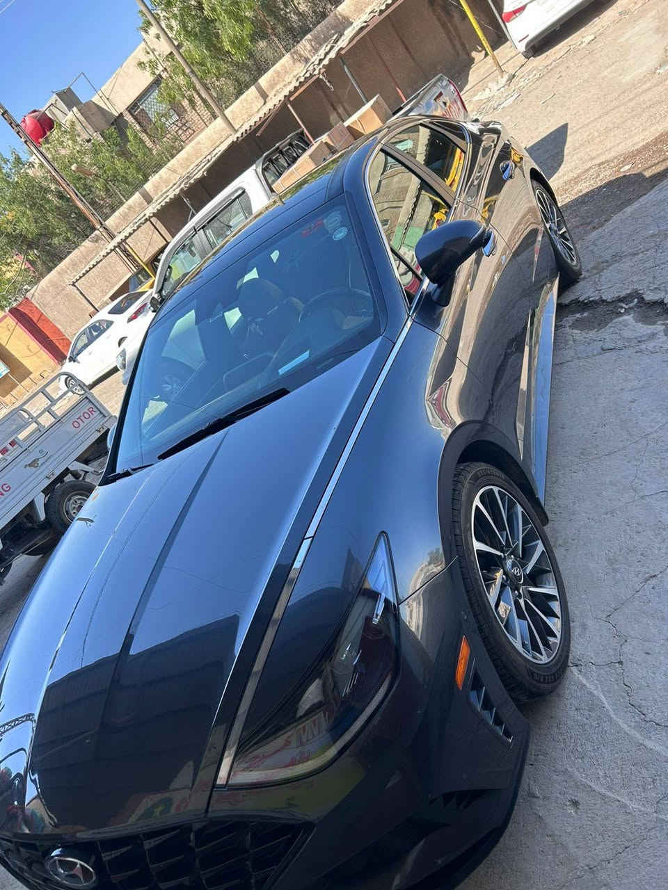 سلام عليكم سوناتا موديل 21 رقم شمالي شرط تحويل أو وكاله سياره بسمنه فول مواصفات للااخير واحد عله واحد حادثها موضح بل منشور ،،، مكان بغداد الشعب ،، السعر ،،140 ،،،تفاصيل أكثر الاتصال على الرقم ***********
