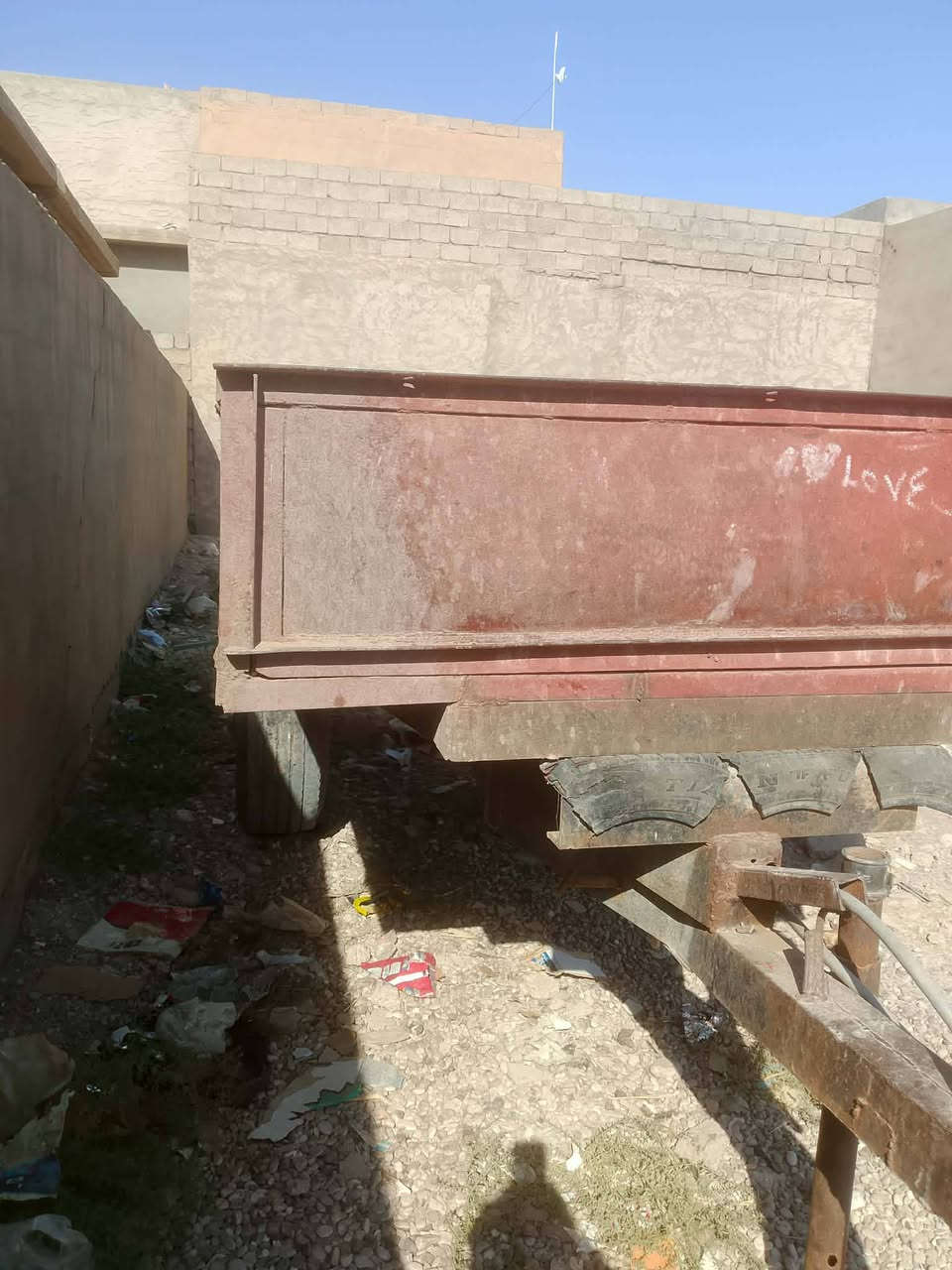 للبيع مكاني كركوك عربانه و3مقطورات ***********؟***********
