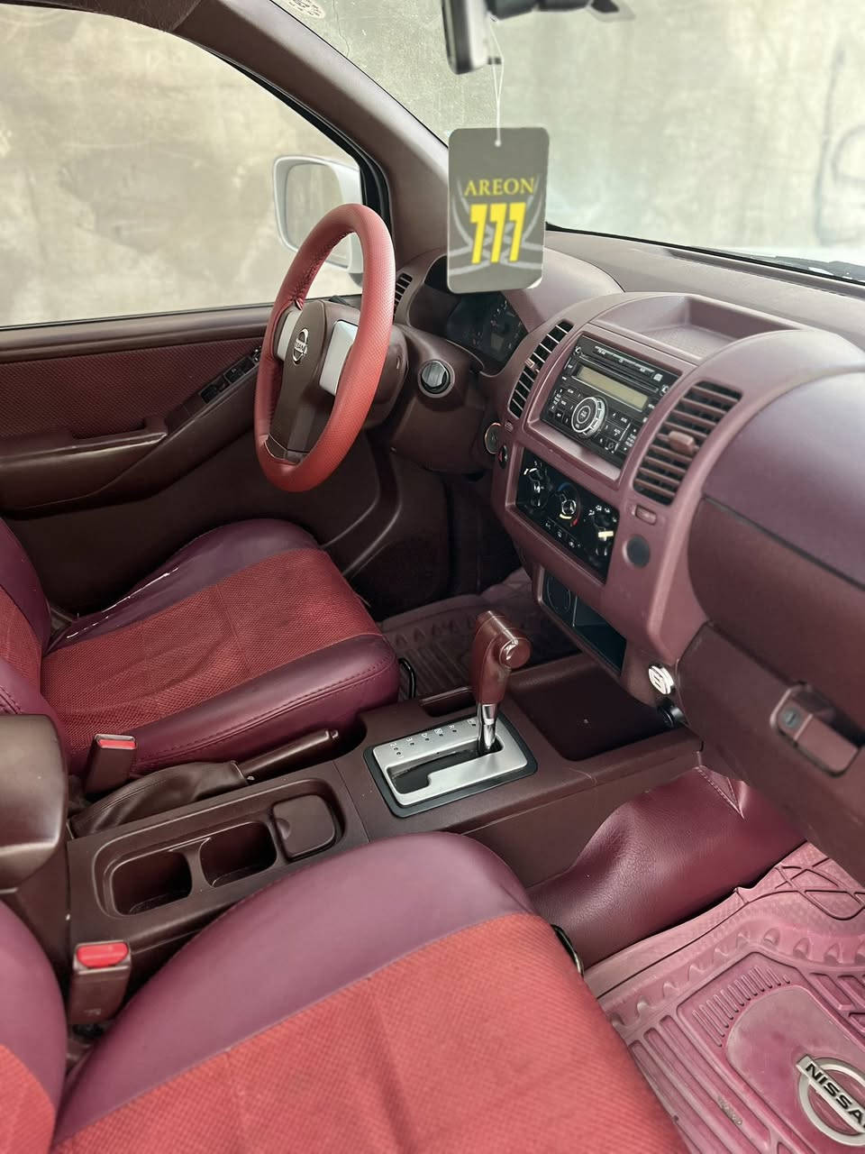 سلام عليكم نيسان نيفارا موديل 2015 اوتماتيك رقم بصره بسمنه سياره مال جناي كلش جديده كفاله عامه ضربه صبغ تبديل محرك وكير كفاله لا فتح ولا نبخير ماشيه 132 جاهزه من كلشي حداده توا فاتحه طخم تاير سعر 148 مكاني البصرة للاستفسار ***********
